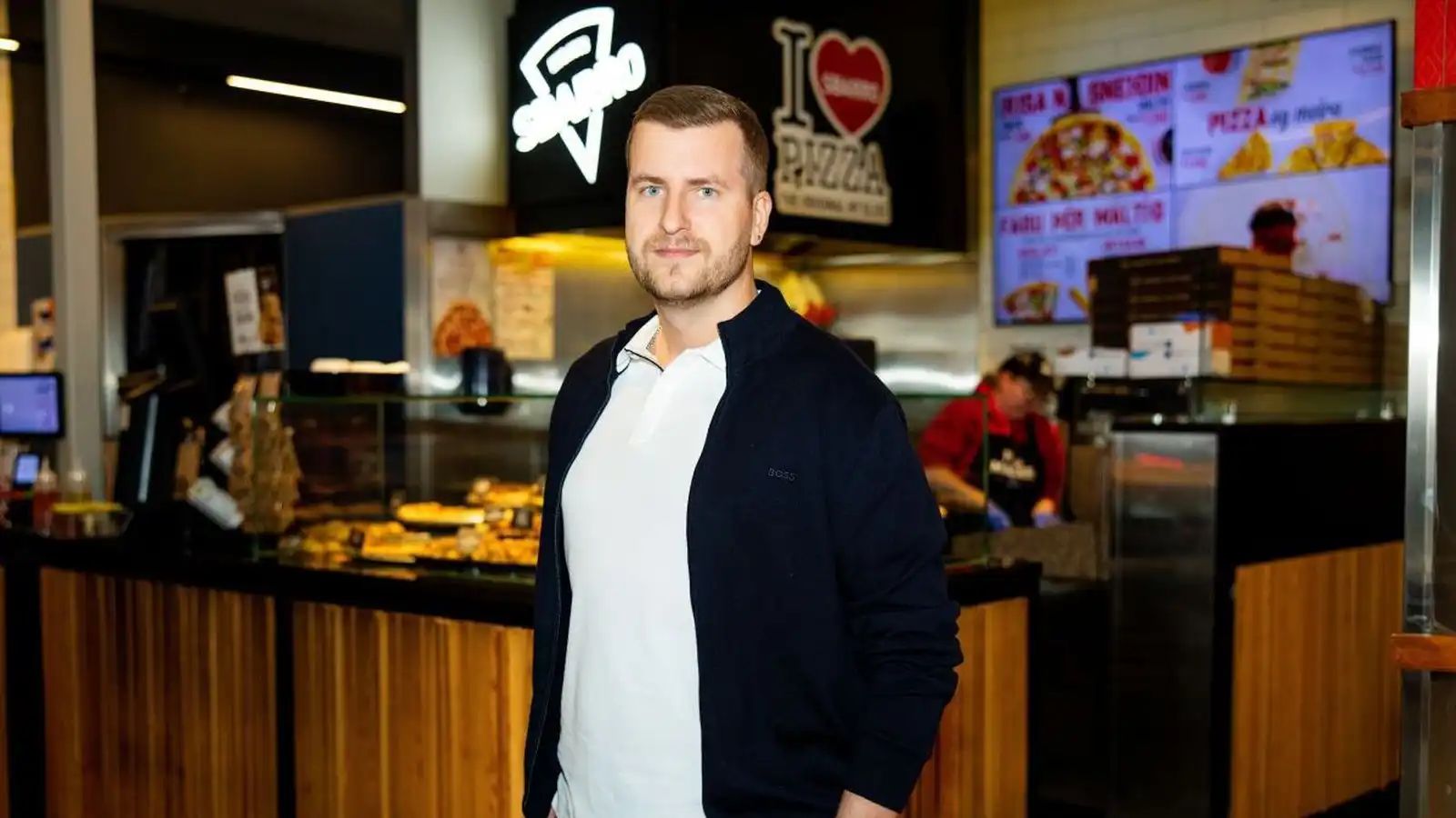 Sbar­ro tekur næsta skref: Heitar pizzur allan sólar­hringinn - Vísir