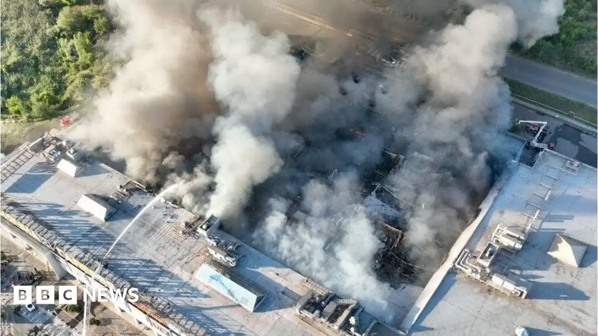 Search for survivors after 16 killed by Russian double-tap strike on Ukraine mall