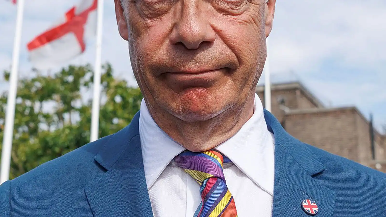 Segir fimm milljóna punda gjöf „verð­laun“ fyrir Brexit - Vísir
