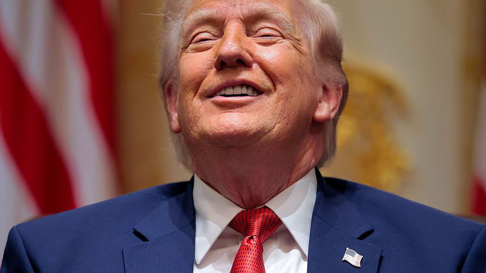 Segir vopna­hlé fram­lengt um þrjár vikur - Vísir