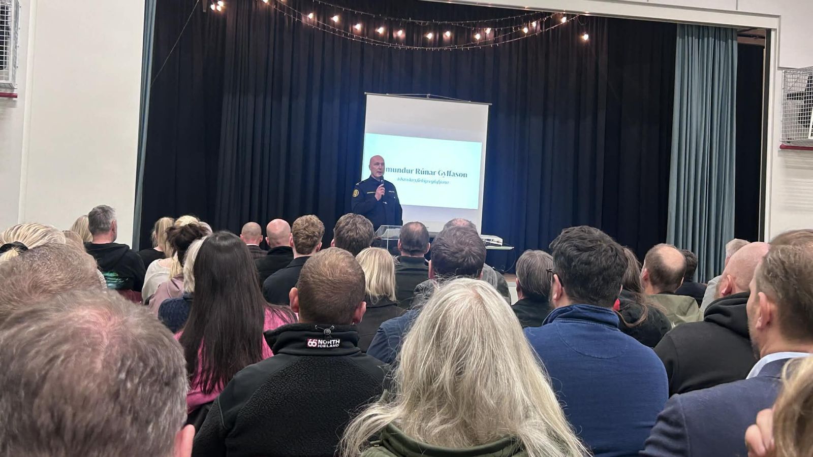 Segja borgar­yfir­völd hafa brugðist í­búum al­gjör­lega - Vísir