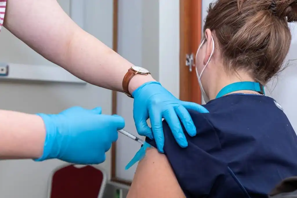 Segja langvinna sjúkdóma líkt og ME og langvinnt COVID-10 vanrannsakaða