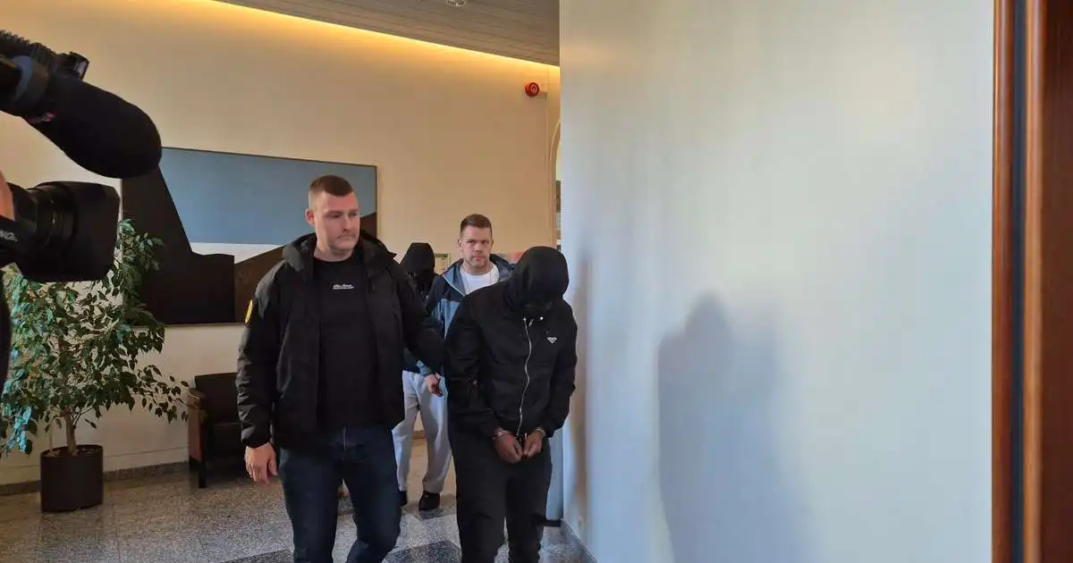 Segja sakborning hafa haft sætaskipti í Land Rovernum