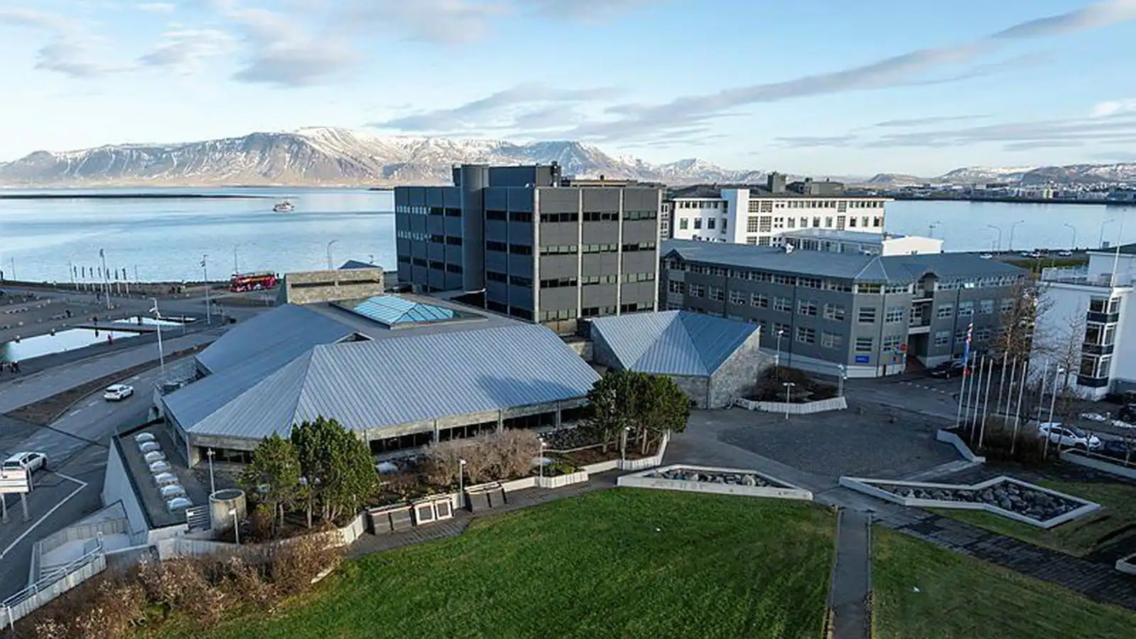 Sektaður um 65 milljónir fyrir miðlun innherjaupplýsinga - Vísir