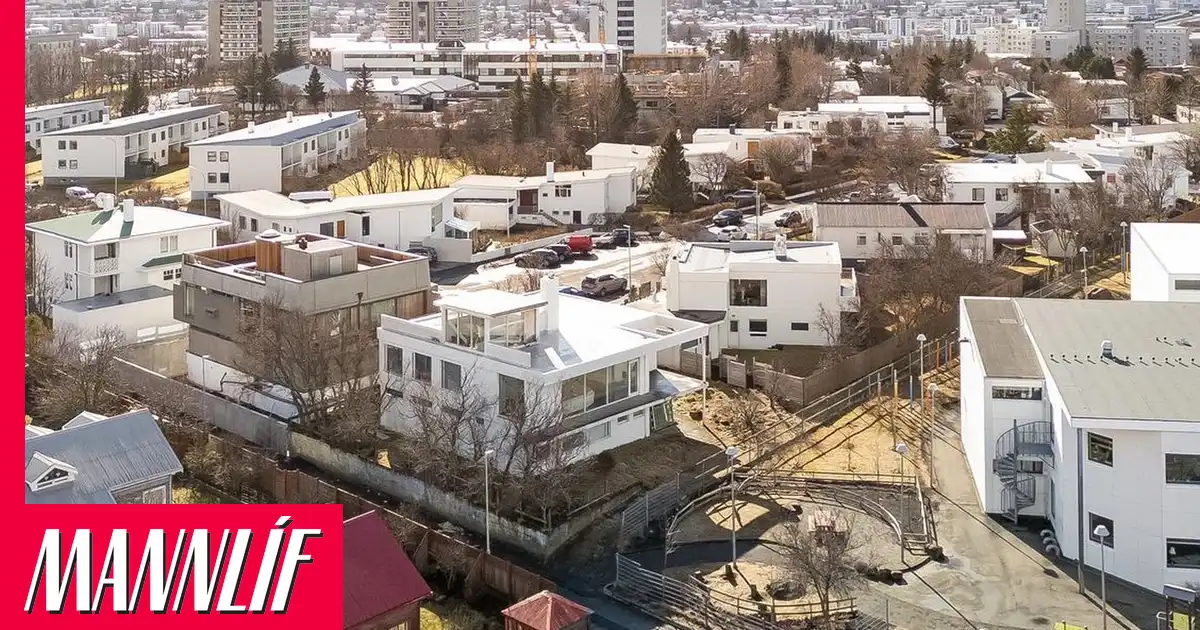 Selja einbýli með koníakstofu á þakinu