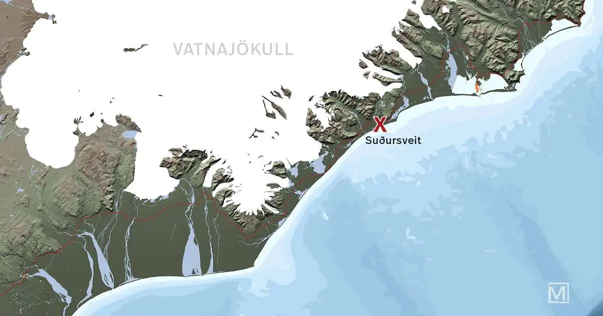 Sex slasaðir í rútuslysi
