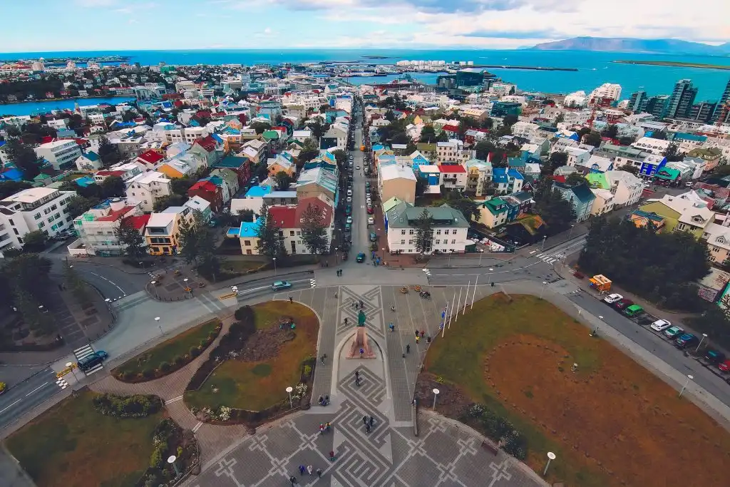 Síbrotamaður í vanda eftir mislukkað erindi á veitingastað í Reykjavík