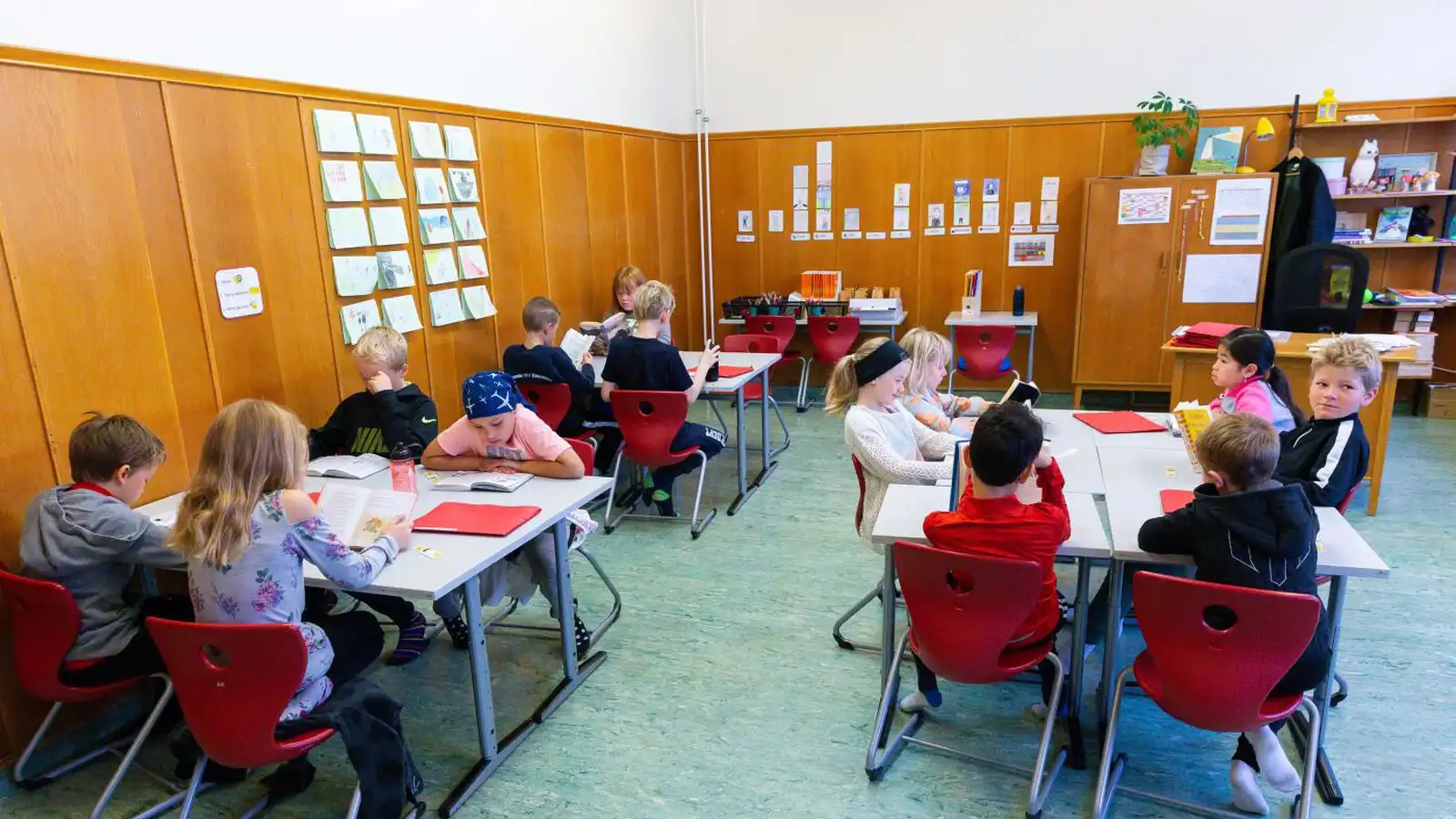 Símarnir í frí í skólum Reykja­víkur frá haustinu - Vísir