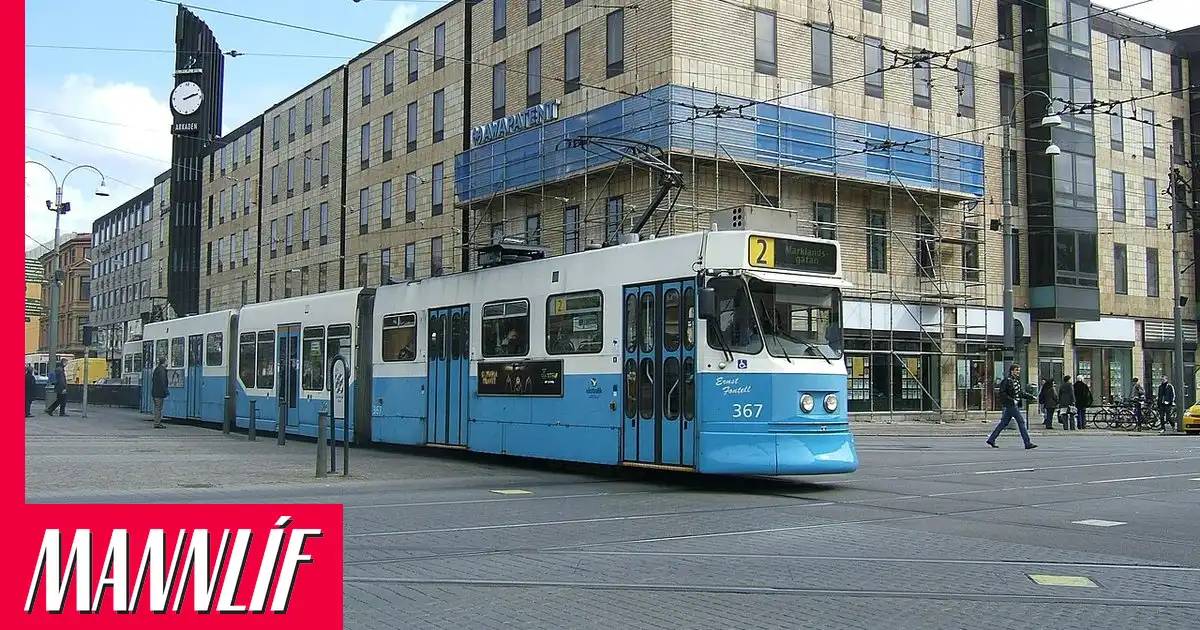 Sjálfkeyrandi strætó var slysavaldur í Svíþjóð á fyrsta degi