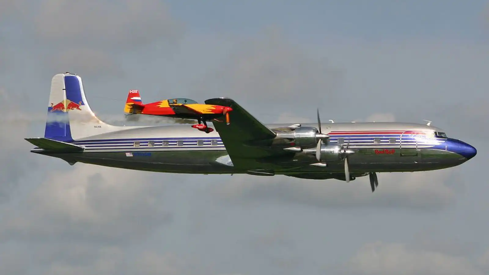 Sögu­fræg Douglas DC 6 á leiðinni til Reykja­víkur - Vísir