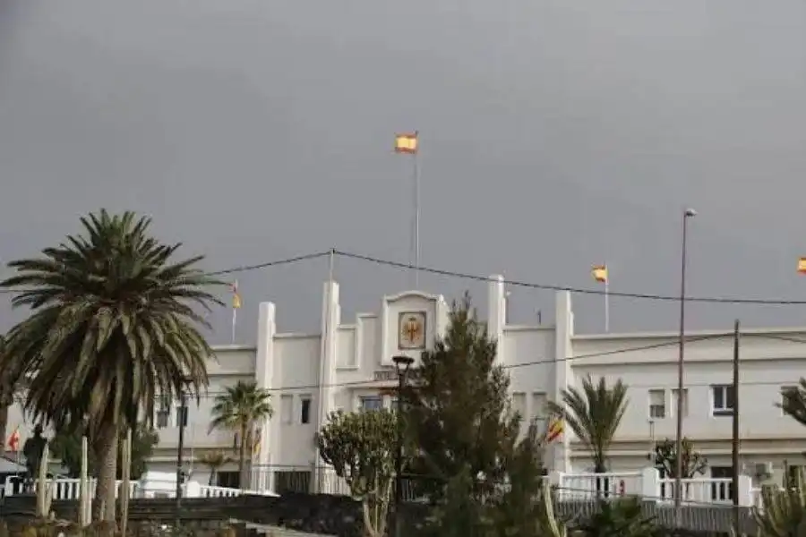 Soldier injured after rescuing couple attacked at knifepoint in Fuerteventura