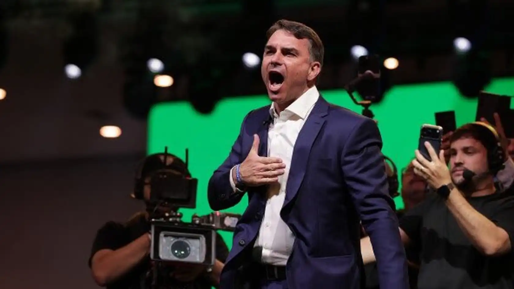 Sonur Bolsonaro heldur forskoti á Lula – yfir 50% þegar rúmlega 40% hefur verið talið