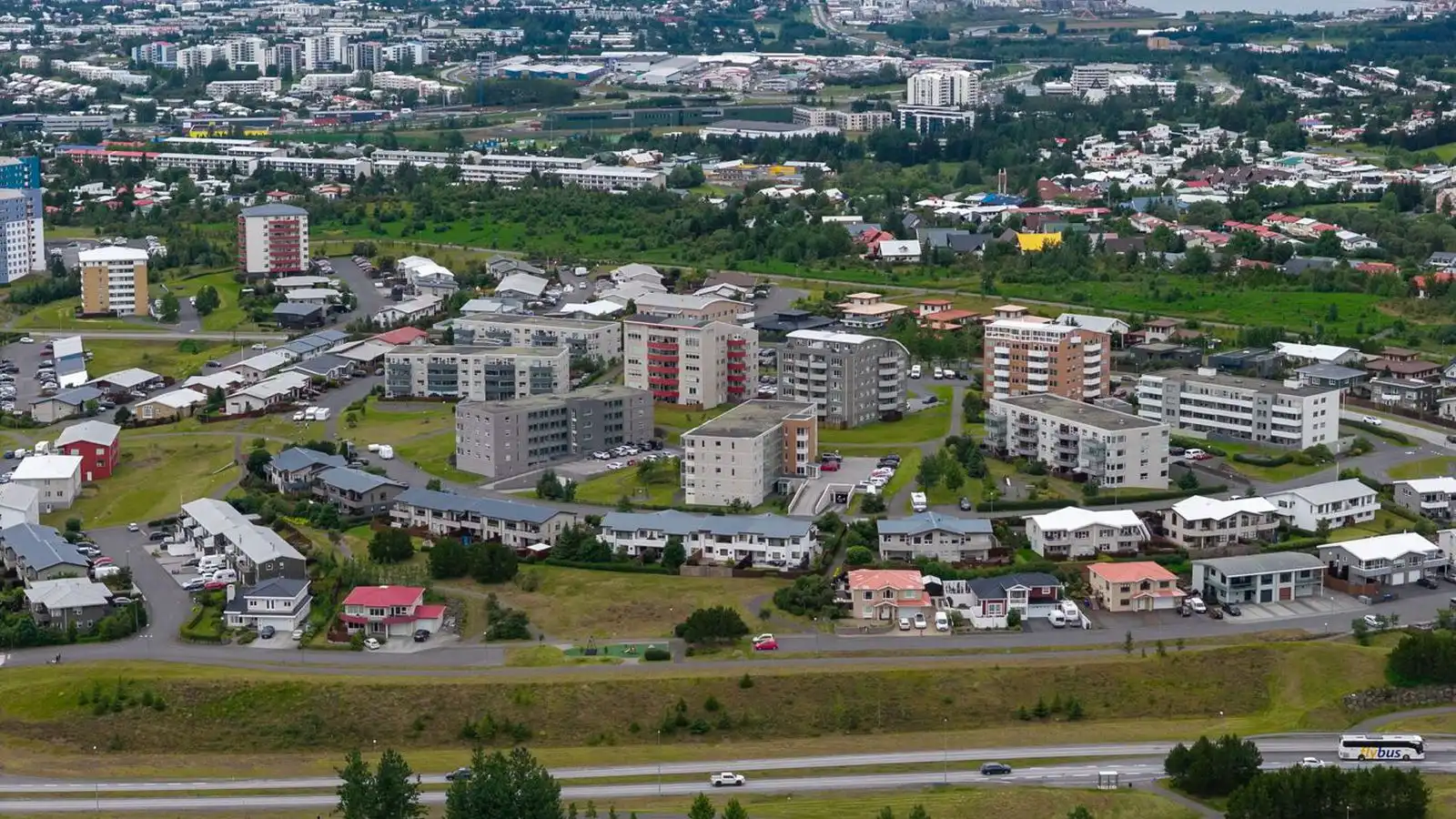 Sonur þing­manns grunaður um að hafa banað föður sínum - Vísir