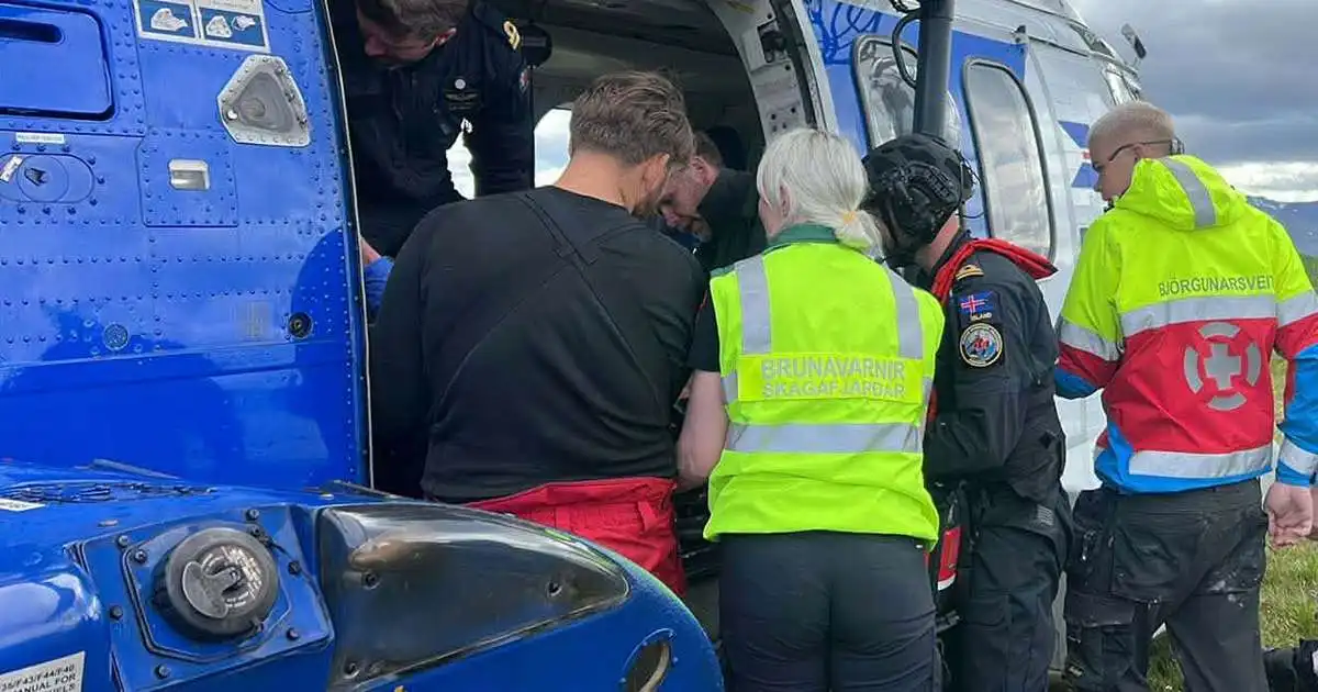 Sóttu slasaðan mann í Drangey