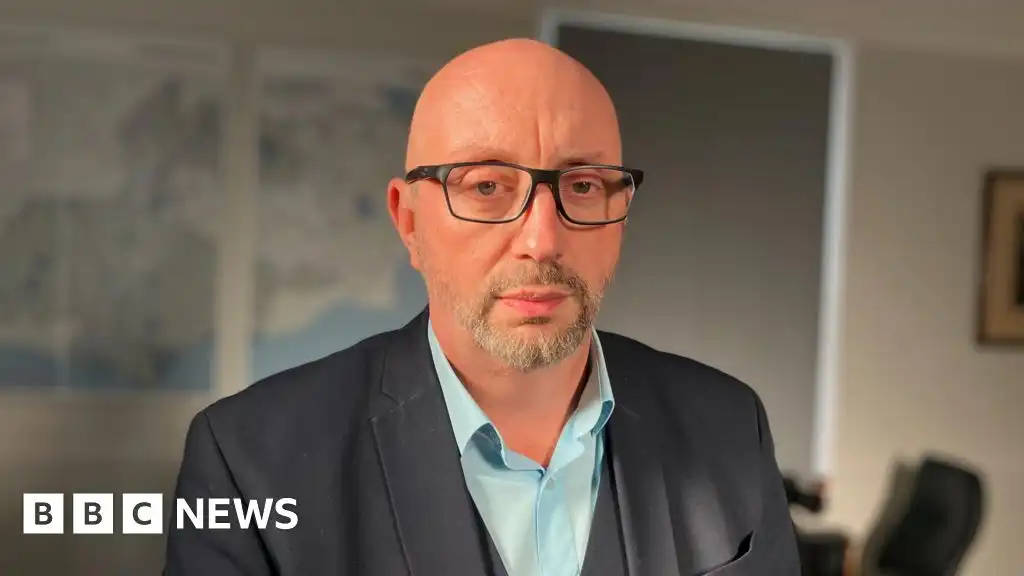 South East Water boss David Hinton resigns after multiple supply failures