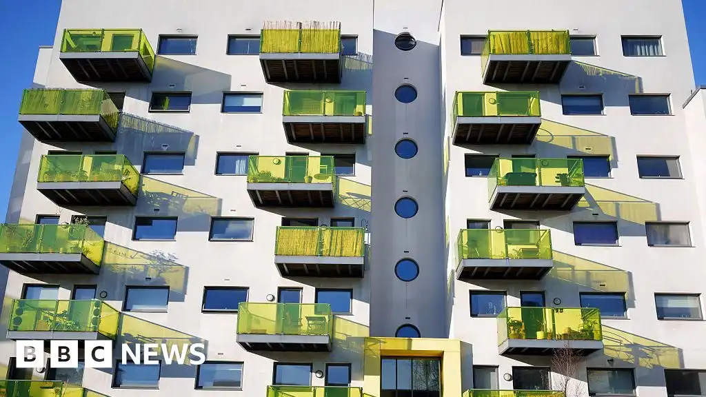 Speed up £250 cap on leasehold ground rent, MPs urge