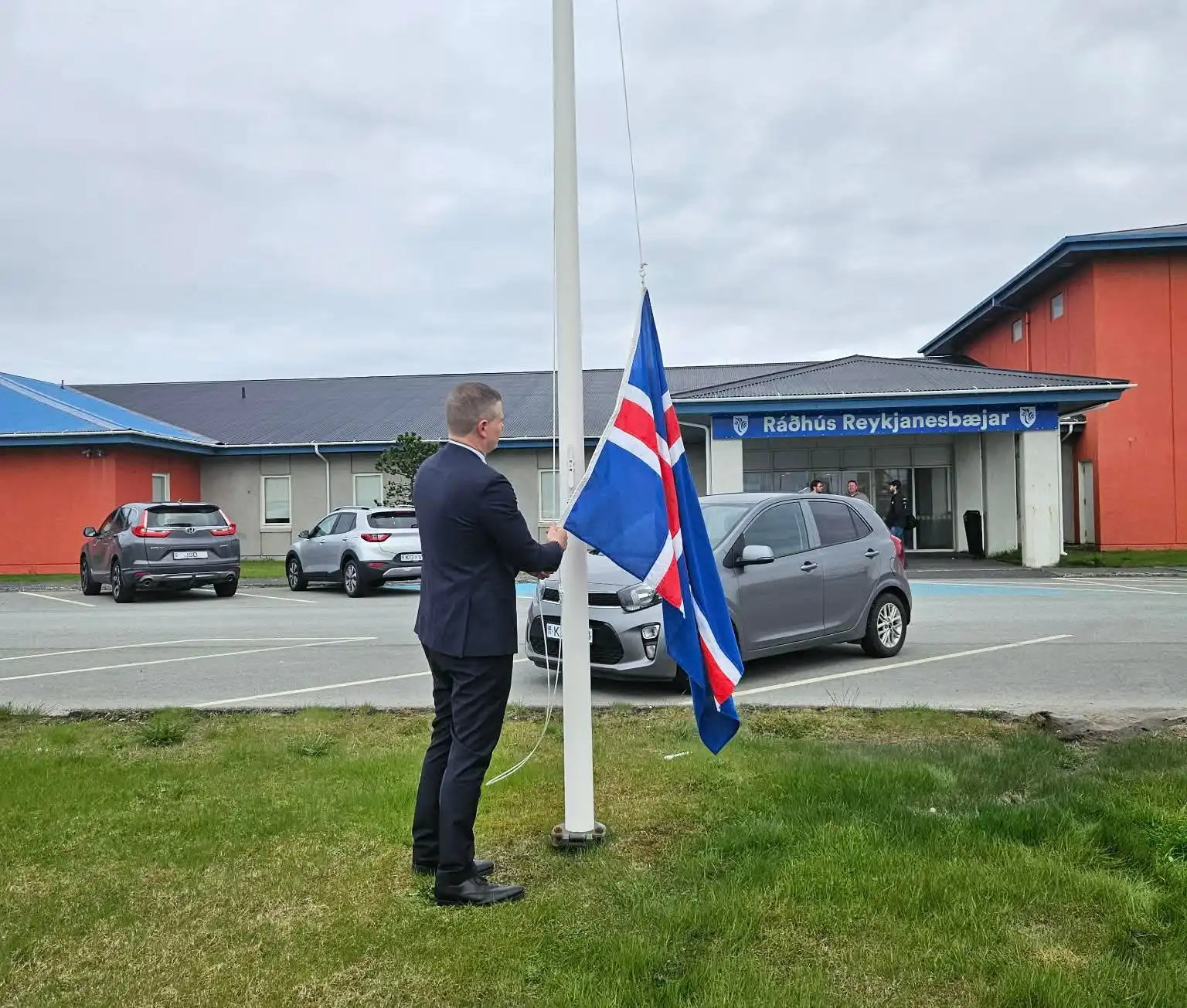 Spyrja hver stjórni Reykjanesbæ - Vilhjálmur sé að verða alvaldur
