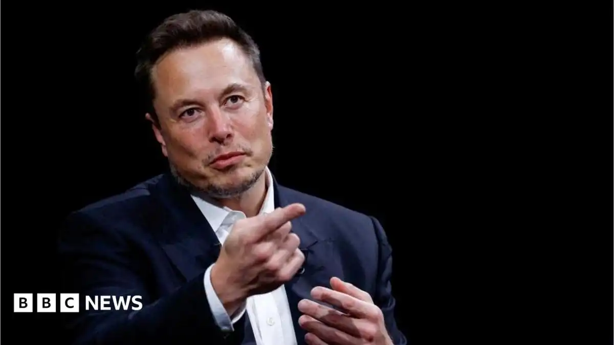 Starlink: Musk says US government may be behind slowdown of Ukraine drone speeds