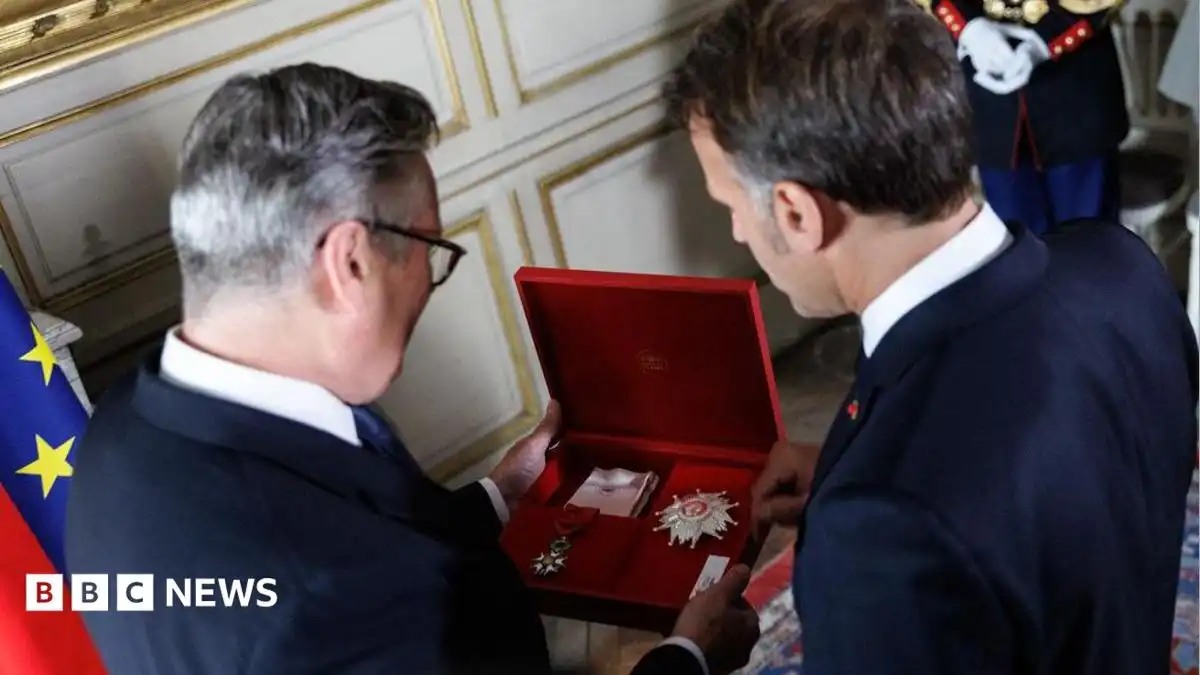 Starmer becomes first UK PM to receive top French honour