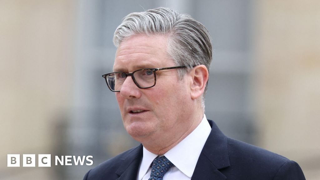 Starmer insists 'majority' of Labour MPs back his leadership