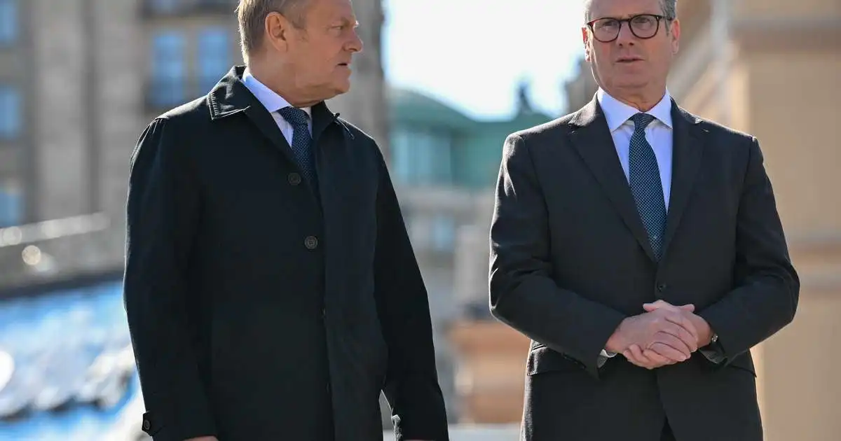 Starmer og Tusk undirrita gagnkvæman öryggis- og varnarsamning