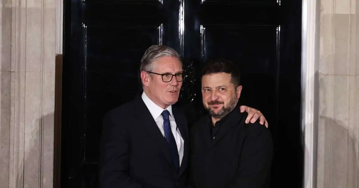 Starmer til fundar við Zelensky í dag