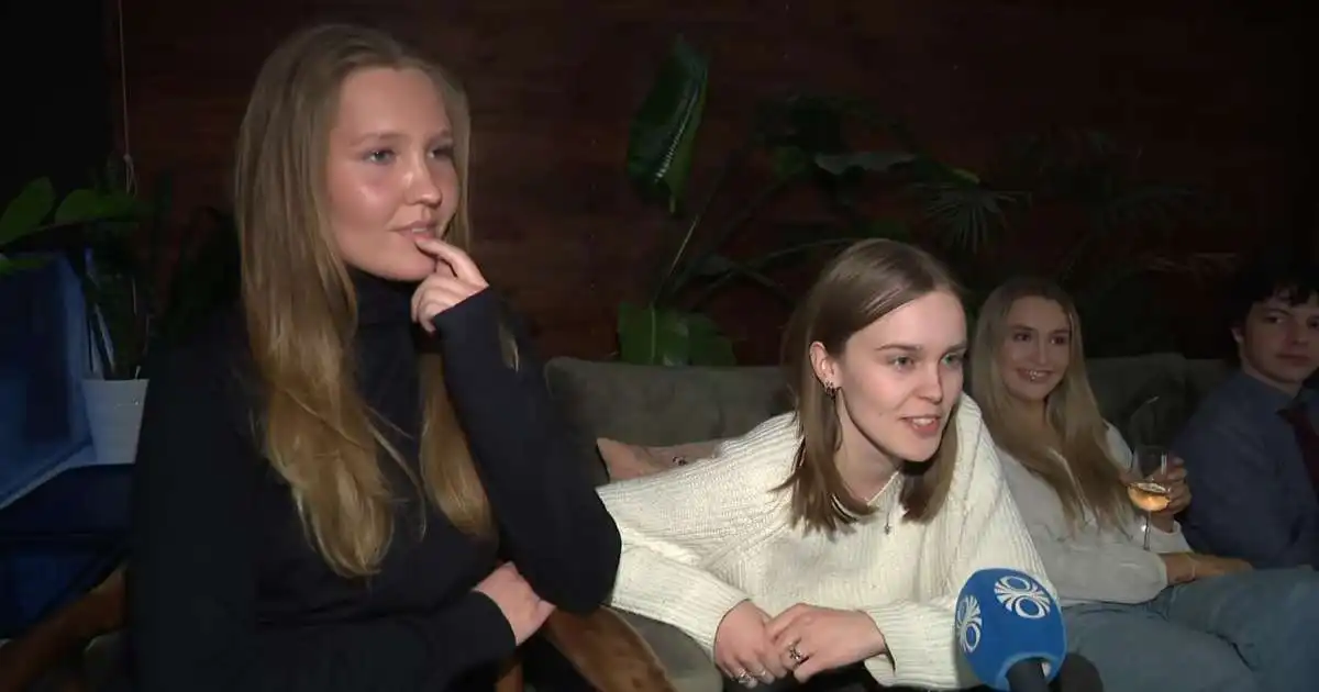 Stjórnmálafræðinemar rýna í tölurnar