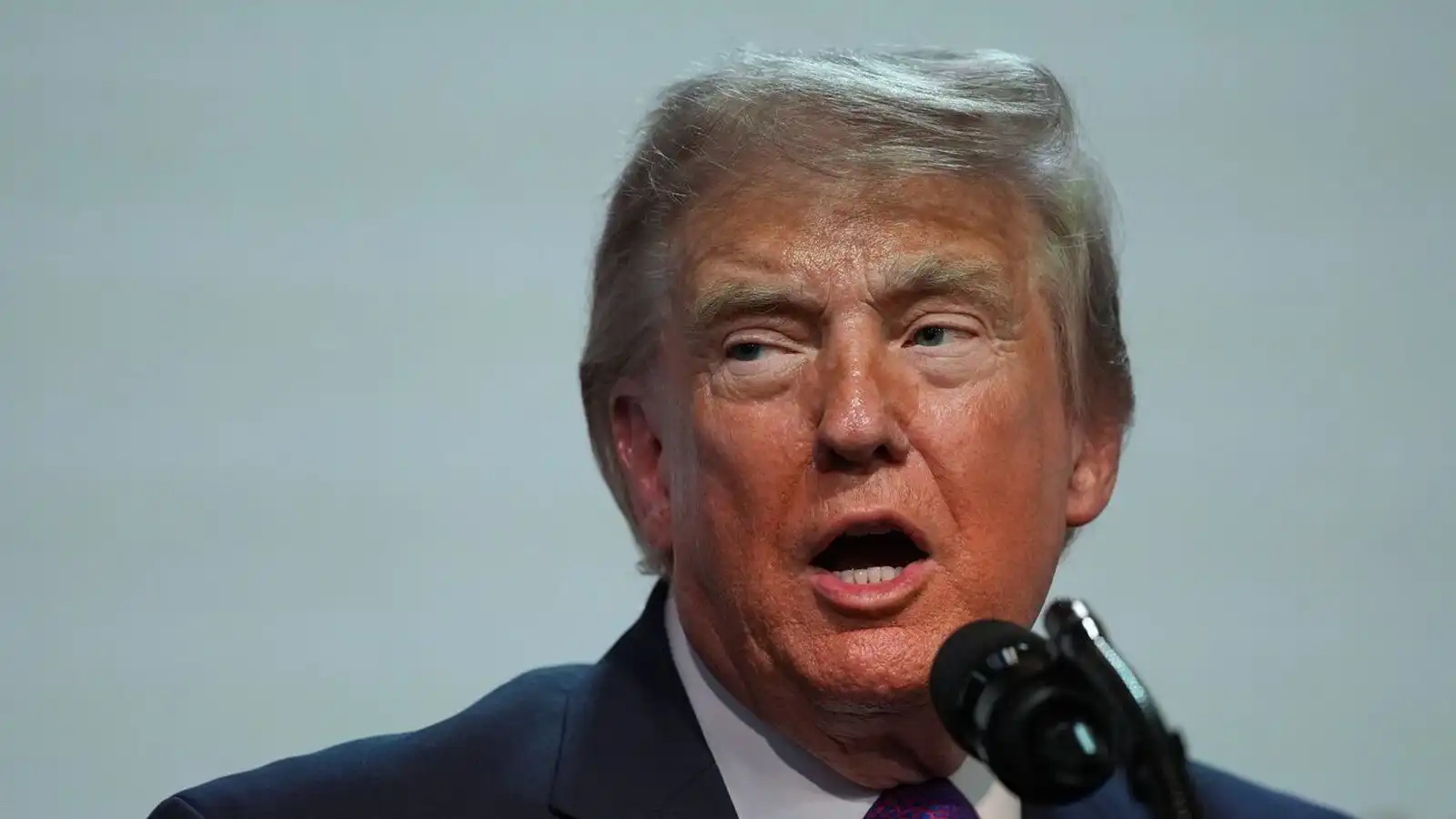 Stofna 200 milljarða sjóð fyrir banda­menn Trumps og biðja for­setann form­lega af­sökunar - Vísir
