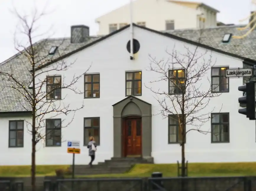 Stofnanir og fyrirtæki fengu sprengjuhótanir