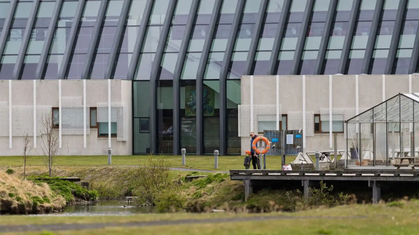 Stöku skúr síð­degis sunnan- og vestan­lands - Vísir
