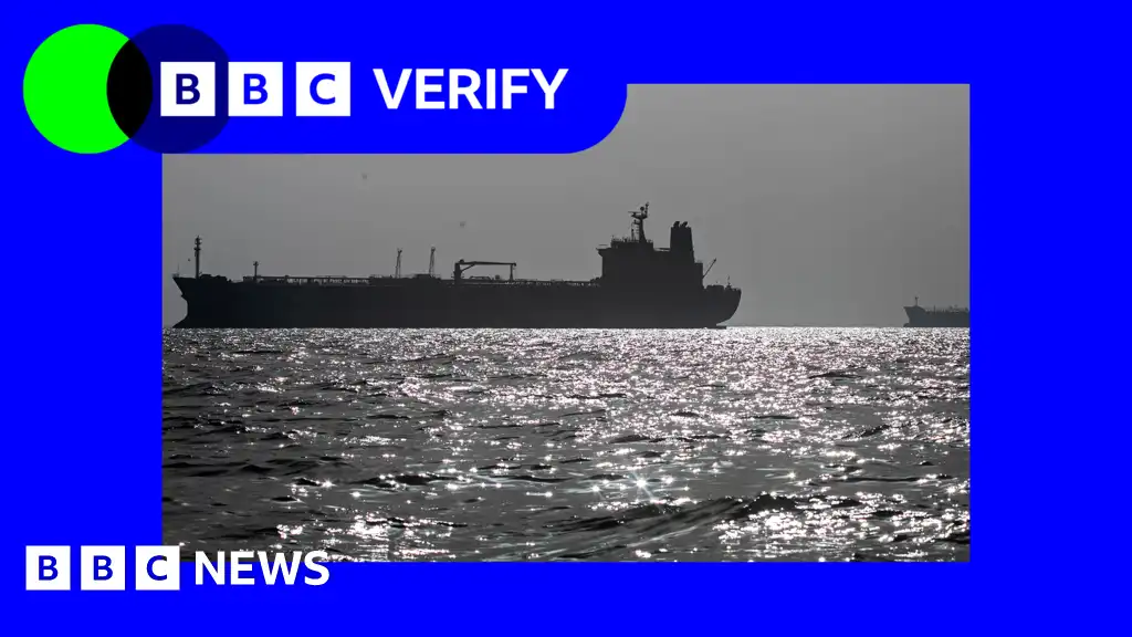 Strait of Hormuz: Iran sends loaded oil tankers past US naval blockade