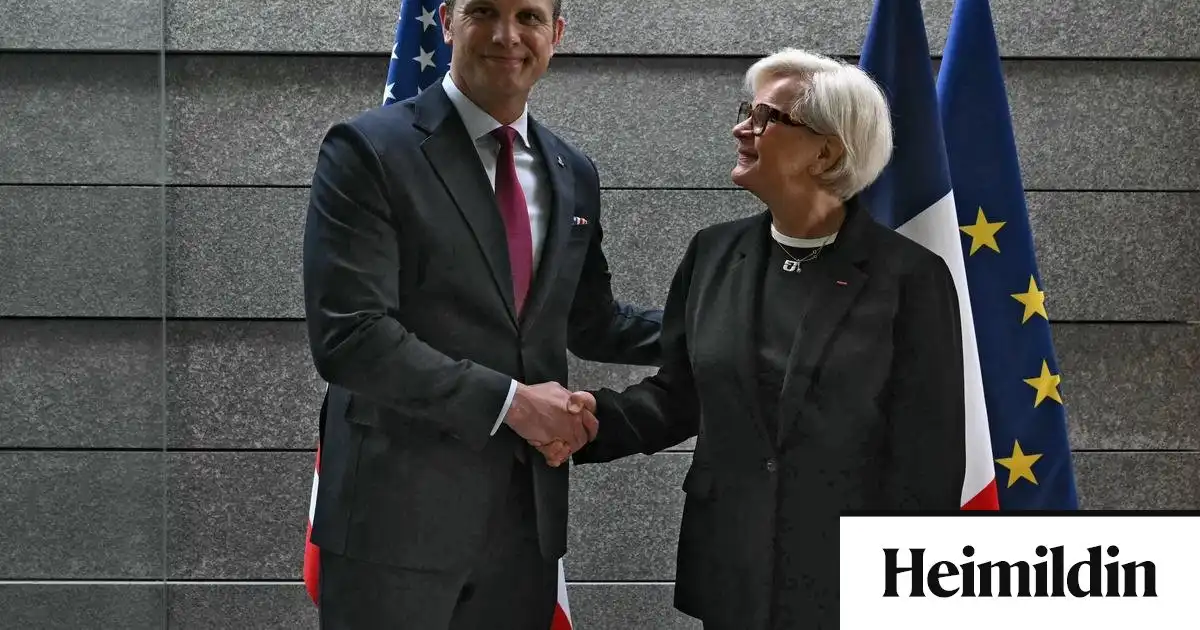 Stríðsmálaráðherrann segir innrás eiga sér stað á ströndum Evrópu