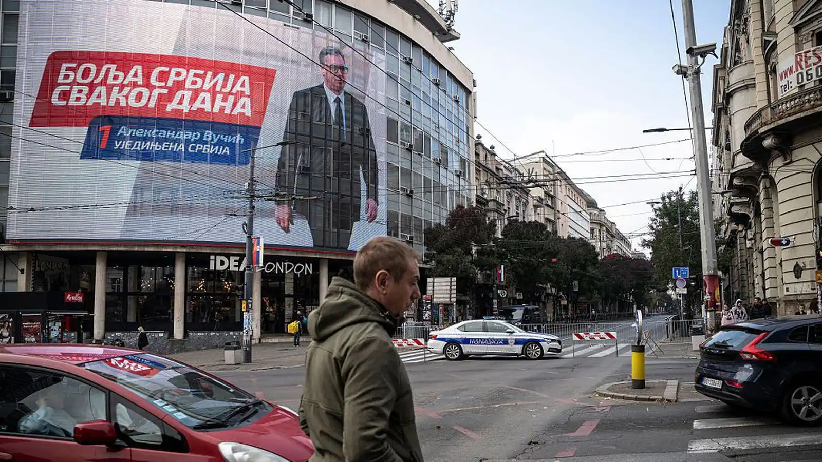 Stúdentahreyfing freistar að velta þaulsetnum Vučić - Vísir