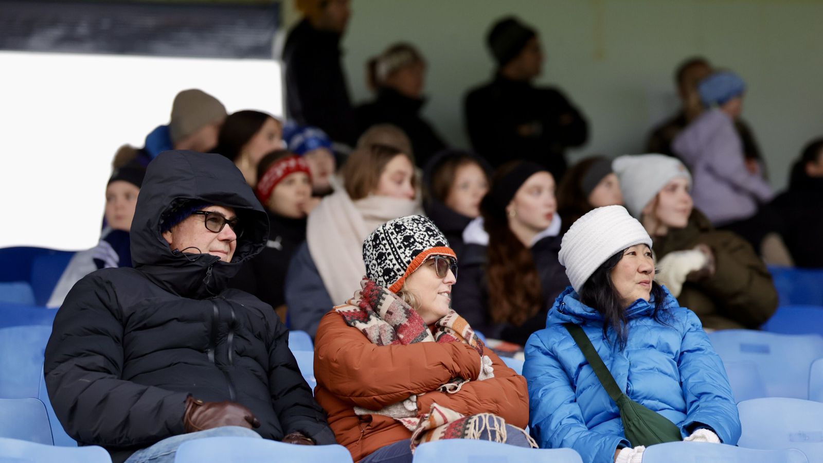 Suð­vestan­átt með skúrum og slydduéljum - Vísir