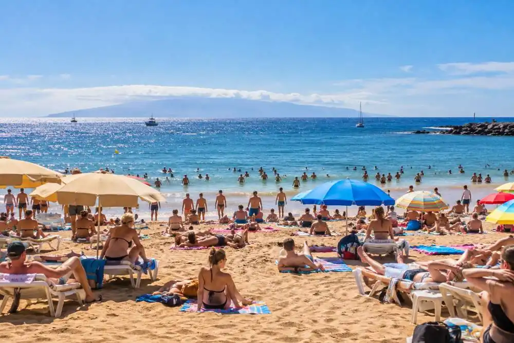 Sunshine and 30°C temperatures return across the Canary Islands