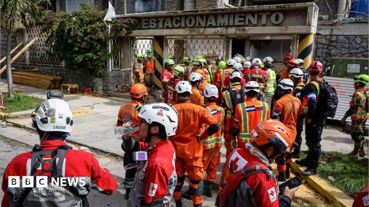 Survivor buried by Venezuela quakes eight days ago is cheering rescuers on