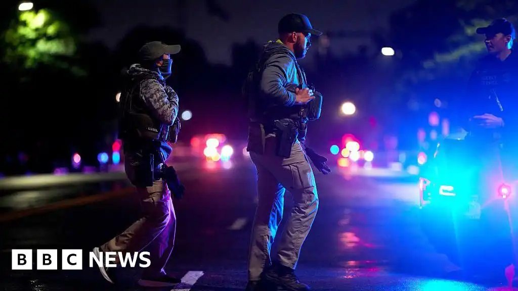 Suspect killed after shooting at Secret Service outside White House