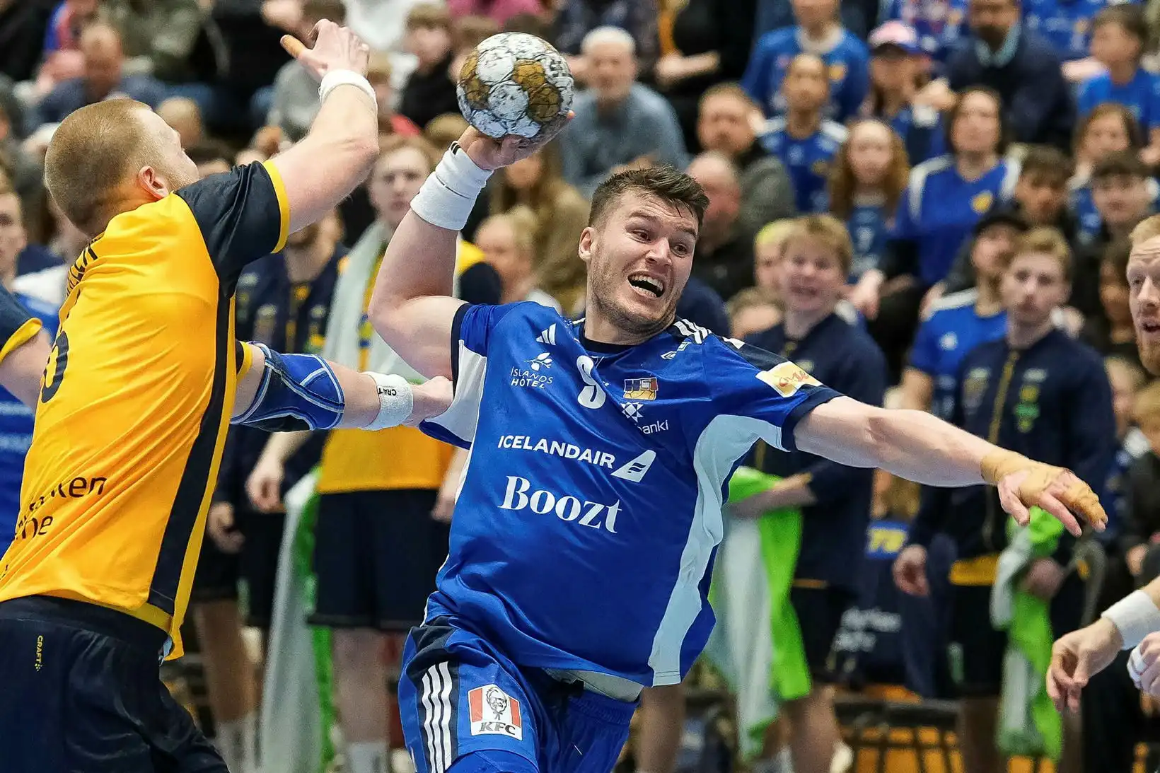 Svaraði erfiðum spurningum um Selfyssinginn - MBL.IS