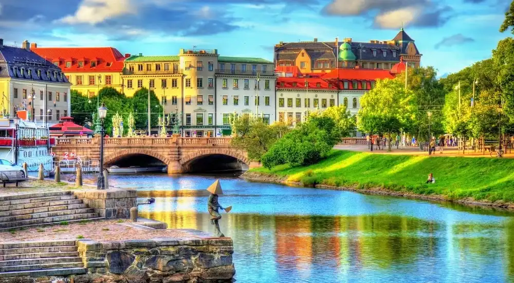 Svíar færast frá sósíalisma