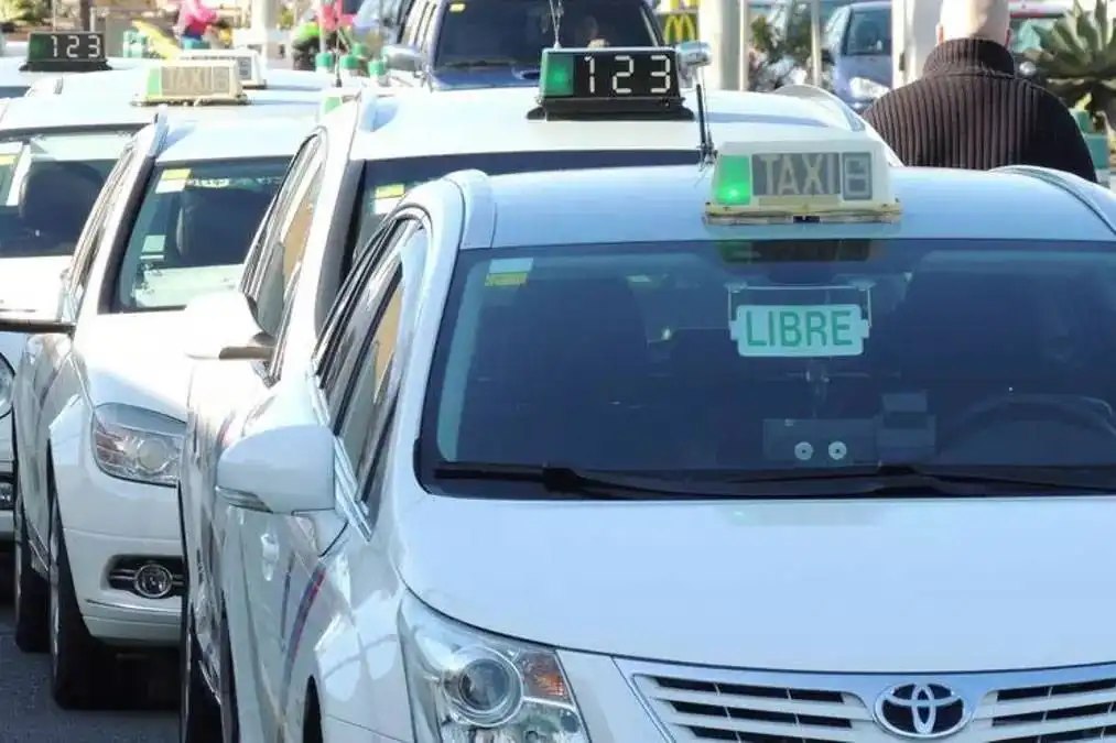Taxis in Gran Canaria being fitted with panic buttons to connect directly with police