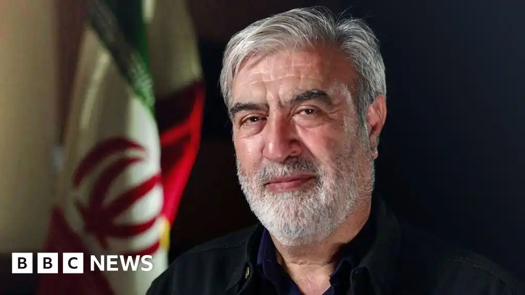 Tehran will never cede control of Strait of Hormuz, senior Iranian politician tells BBC