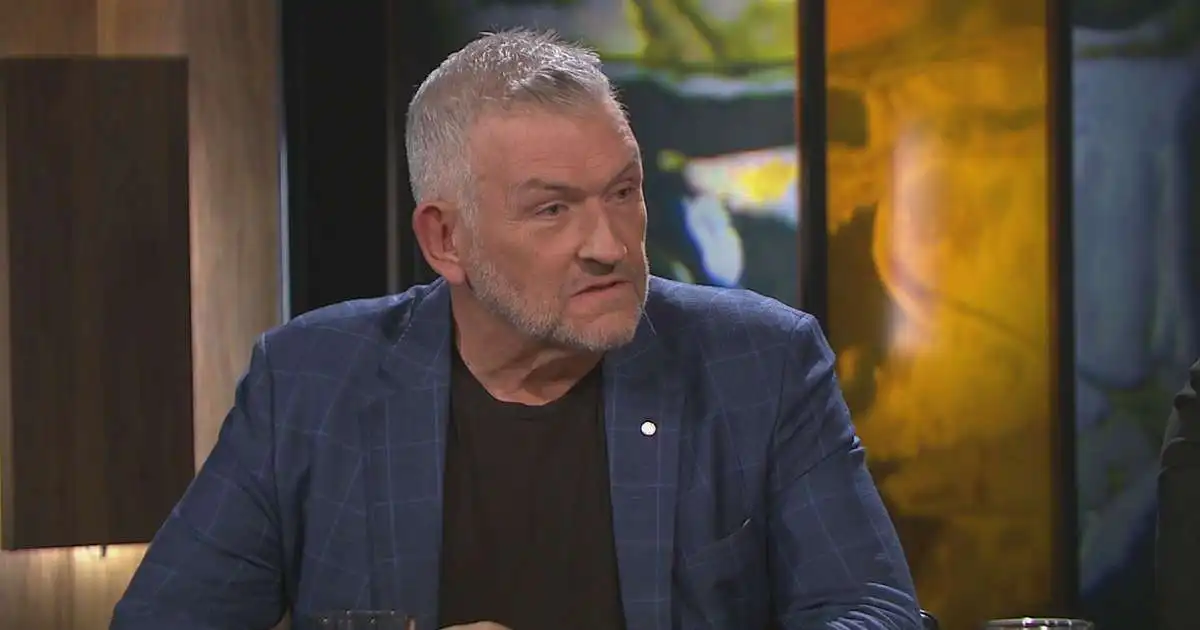 Telur hluthafa komna með nóg af því að greiða með rekstrinum