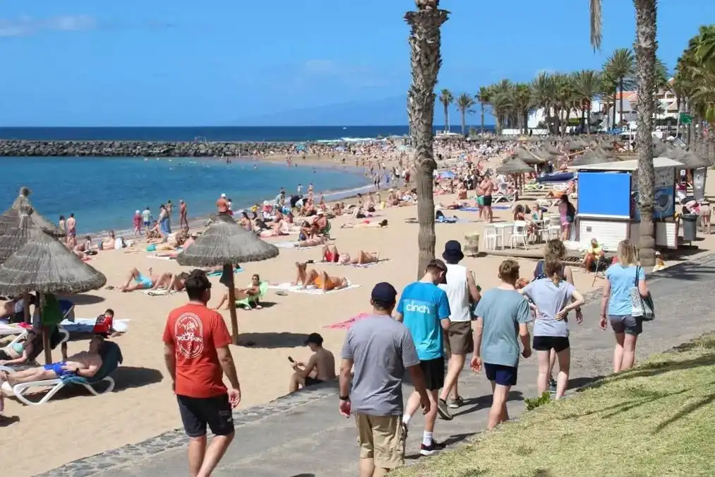 Temperatures to drop in the Canary Islands this Saturday, but highs of 34°C still possible
