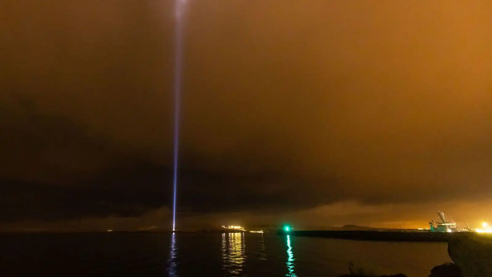 Tendra friðarsúluna í tuttugasta sinn - Vísir