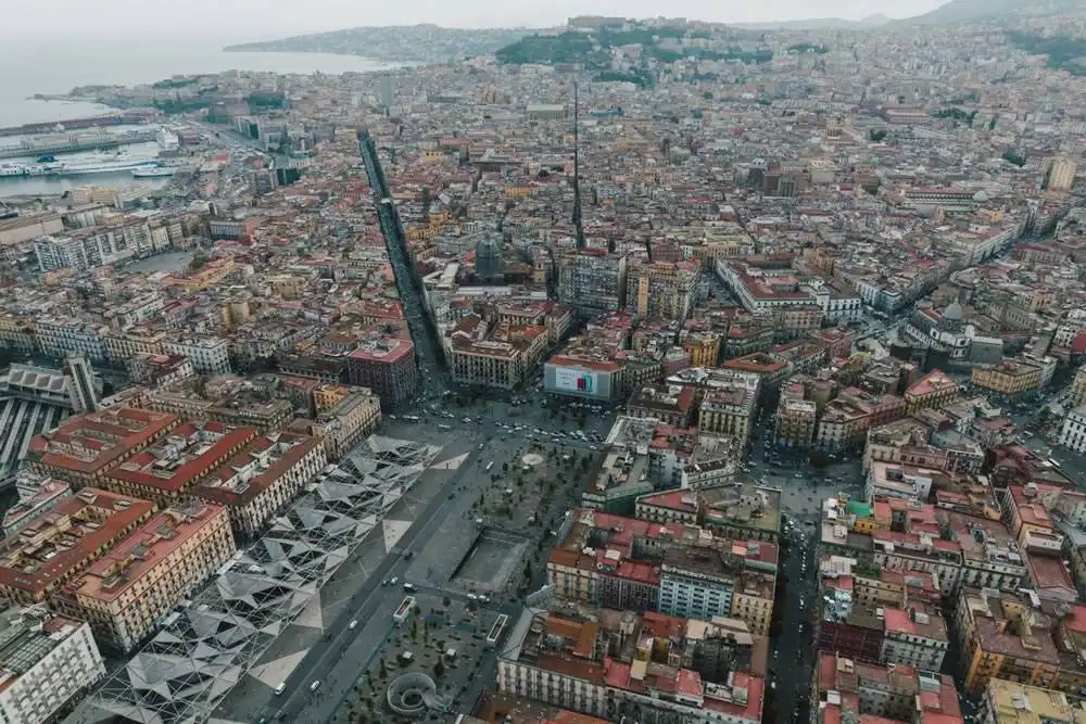 The best areas to stay and walk around in Naples