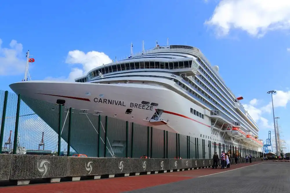 The expat travel calendar for the Canaries