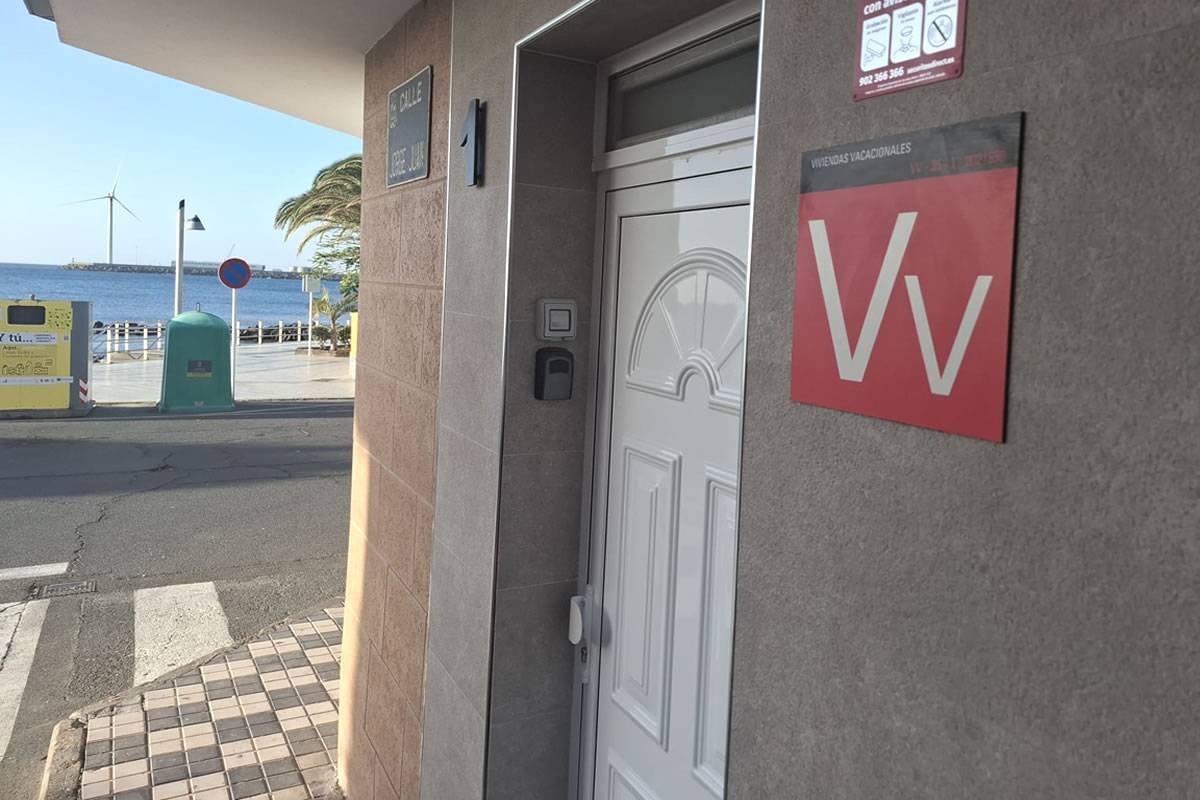 The number of Holiday Lets has fallen in Canary Islands but demand has increased