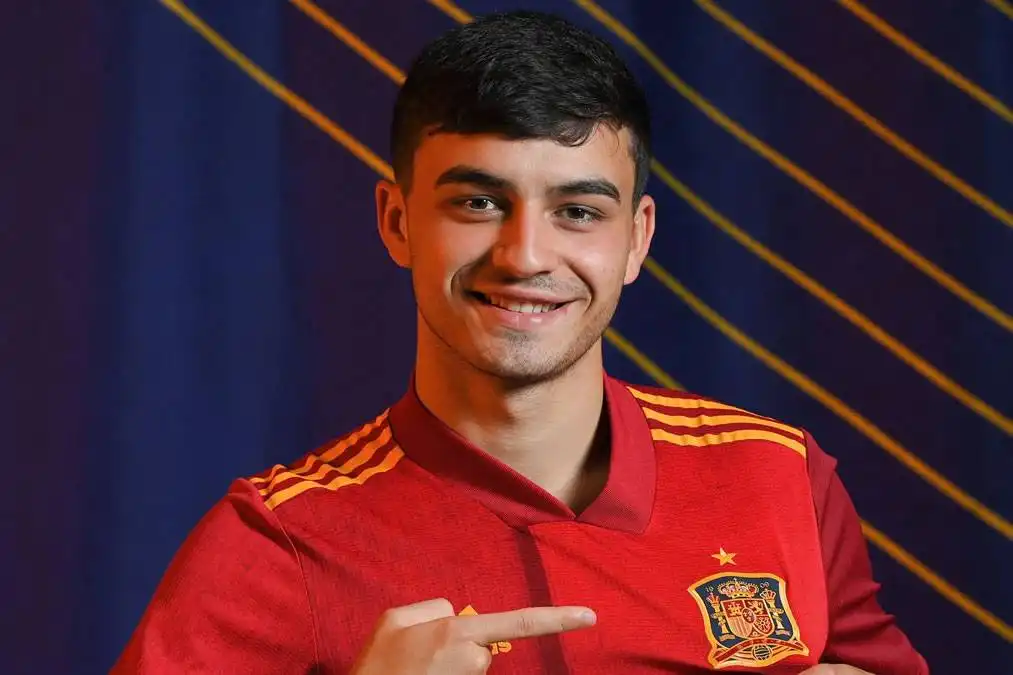 The Rise of Pedri: The Canary Island Magician