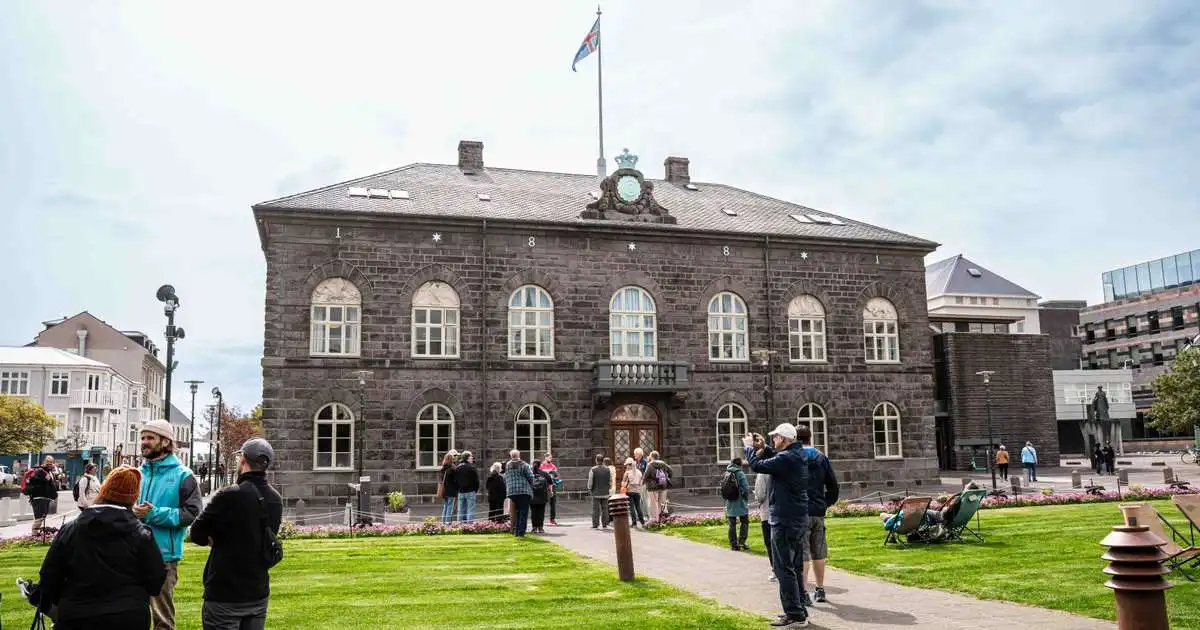 Þjóðaratkvæðagreiðslan rædd á Alþingi í dag