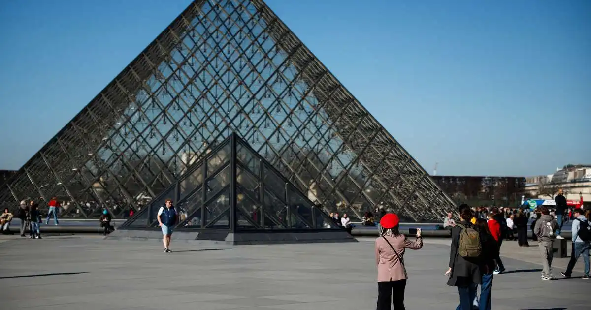 Þjófnaðurinn í Louvre-safninu verður að kvikmynd